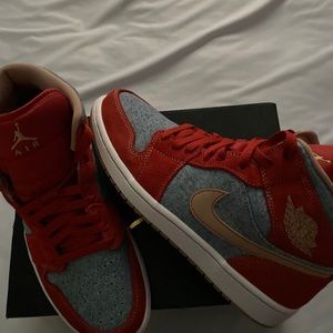 Worn twice good condition lowest I can go is 115